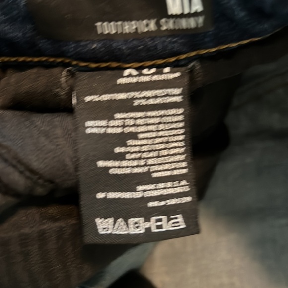 Kut from the Kloth Mia Skinny Jeams - Picture 4 of 4